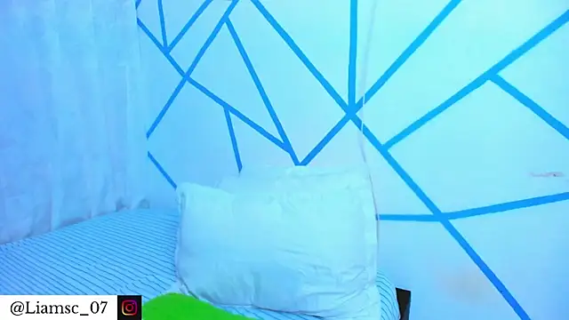 Snapshot of liam_scott77 chatting on November 2025 10:59:02 PM liam scott77 online show from November 2025 10:59:02 PM