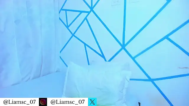 Snapshot of liam_scott77 chatting on December 2025 10:47:02 PM liam scott77 online show from December 2025 10:47:02 PM