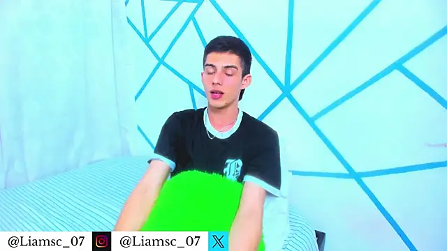 Snapshot of liam_scott77 chatting on January 2026 04:26:01 AM liam scott77 online show from January 2026 04:26:01 AM