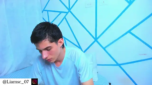 Snapshot of liam_scott77 chatting on February 2026 01:21:01 AM liam scott77 online show from February 2026 01:21:01 AM