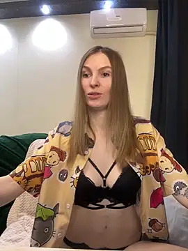 Snapshot of RachelBelI chatting on March 2025 11:20:02 PM RachelBelI online show from March 2025 11:20:02 PM