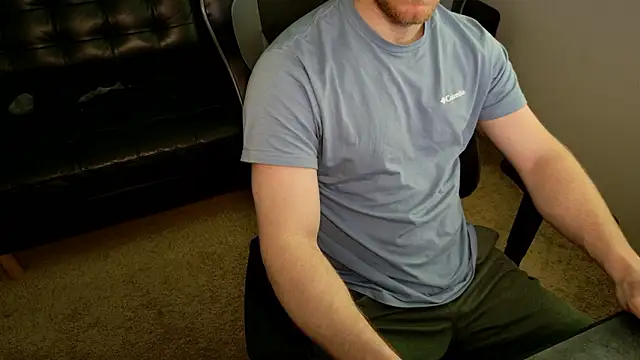 BlueEyedTallGuy94 online show from February 2026 08:18:01 PM