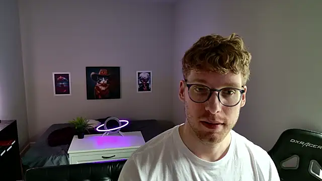 BlueEyedTallGuy94 online show from February 2026 07:43:01 PM