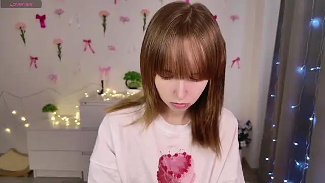 b4by LoL1 online show from March 2025 08:15:01 AM