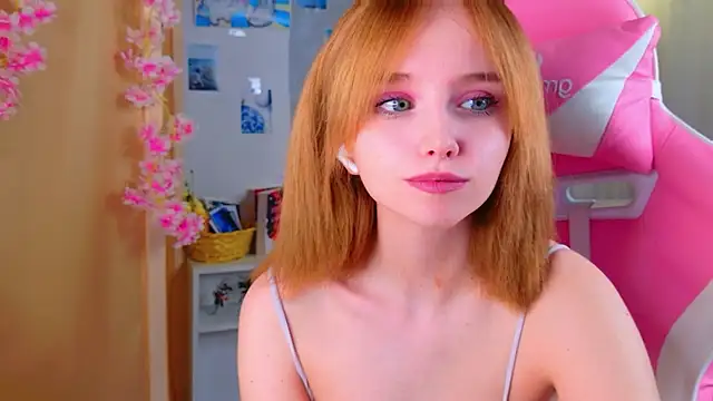 b4by LoL1 online show from May 2026 03:42:02 PM