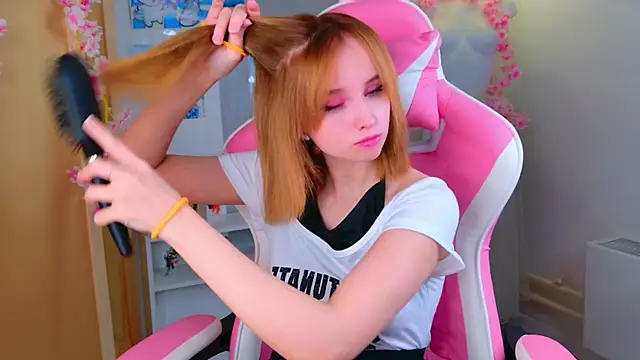 b4by LoL1 online show from May 2026 01:38:01 PM