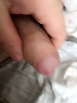 Snapshot of Grig1982 chatting on April 2026 06:25:02 AM Grig1982 online show from April 2026 06:25:02 AM