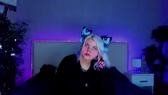 JoannLowe online show from January 2025 08:26:02 PM