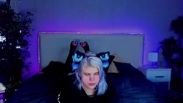 JoannLowe online show from January 2025 11:30:01 PM