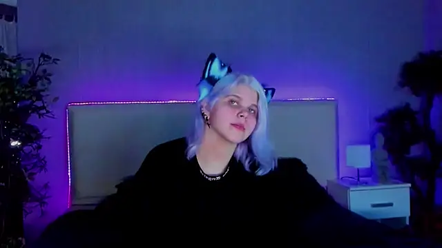 JoannLowe online show from January 2025 08:04:01 PM