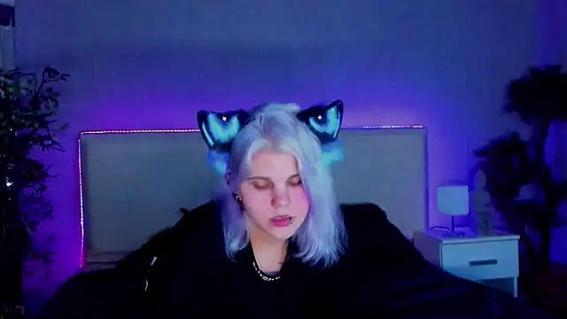 JoannLowe online show from January 2025 11:07:01 PM