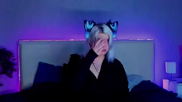 JoannLowe online show from March 2025 08:07:02 PM