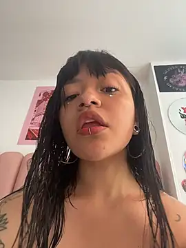 Snapshot of Ashley_Chriss chatting on November 2025 06:44:02 PM Ashley Chriss online show from November 2025 06:44:02 PM