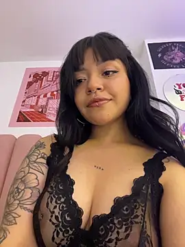 Snapshot of Ashley_Chriss chatting on December 2025 04:00:02 AM Ashley Chriss online show from December 2025 04:00:02 AM