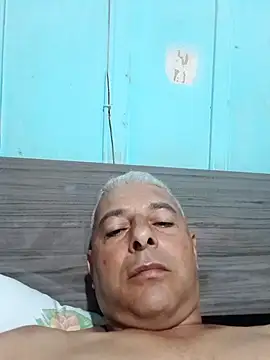 Snapshot of gordonunes chatting on December 2025 05:01:01 AM gordonunes online show from December 2025 05:01:01 AM