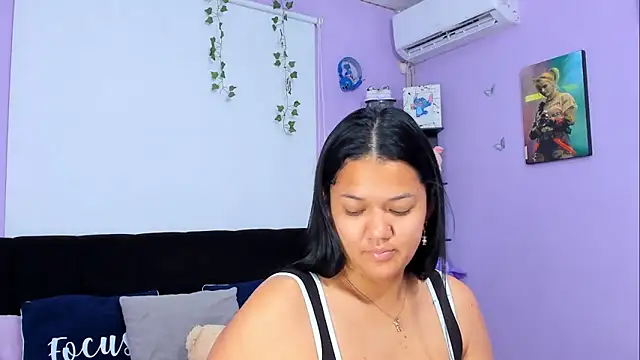 Snapshot of sara_mendez2 chatting on January 2025 11:17:01 PM sara mendez2 online show from January 2025 11:17:01 PM