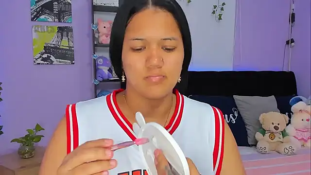 Snapshot of sara_mendez2 chatting on February 2025 11:24:01 PM sara mendez2 online show from February 2025 11:24:01 PM