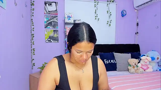 Snapshot of sara_mendez2 chatting on February 2025 12:06:01 AM sara mendez2 online show from February 2025 12:06:01 AM