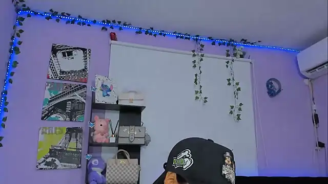 Snapshot of sara_mendez2 chatting on February 2025 07:05:01 PM sara mendez2 online show from February 2025 07:05:01 PM