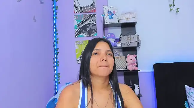 Snapshot of sara_mendez2 chatting on February 2025 10:53:01 PM sara mendez2 online show from February 2025 10:53:01 PM