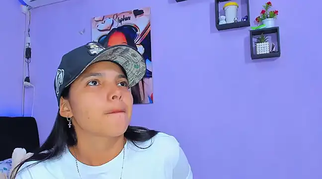 Snapshot of sara_mendez2 chatting on February 2025 11:01:01 PM sara mendez2 online show from February 2025 11:01:01 PM