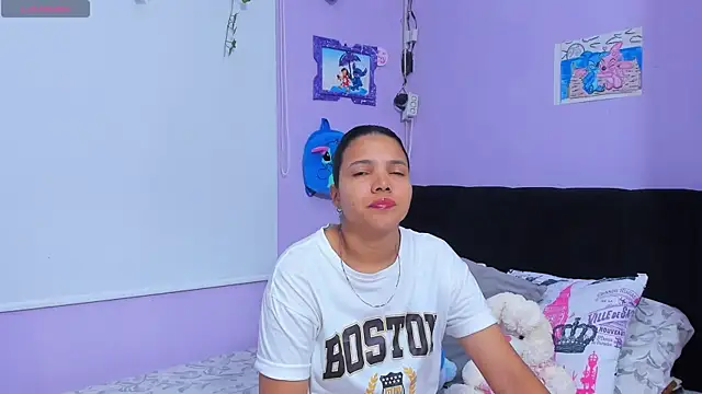 Snapshot of sara_mendez2 chatting on October 2025 10:52:01 PM sara mendez2 online show from October 2025 10:52:01 PM