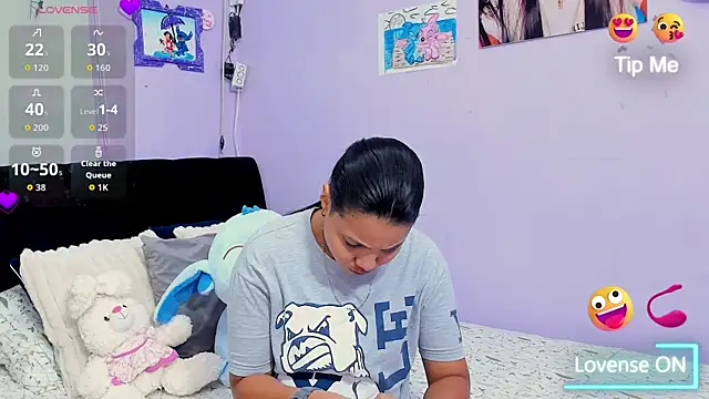 Snapshot of sara_mendez2 chatting on November 2025 10:56:02 PM sara mendez2 online show from November 2025 10:56:02 PM