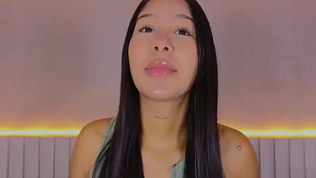 Snapshot of Aida_moreno chatting on February 2026 11:28:02 AM Aida moreno online show from February 2026 11:28:02 AM