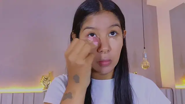 Snapshot of Aida_moreno chatting on February 2026 11:30:02 AM Aida moreno online show from February 2026 11:30:02 AM