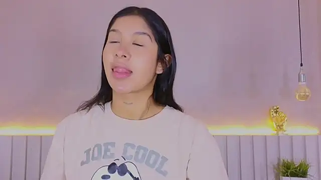 Snapshot of Aida_moreno chatting on February 2026 11:30:01 AM Aida moreno online show from February 2026 11:30:01 AM