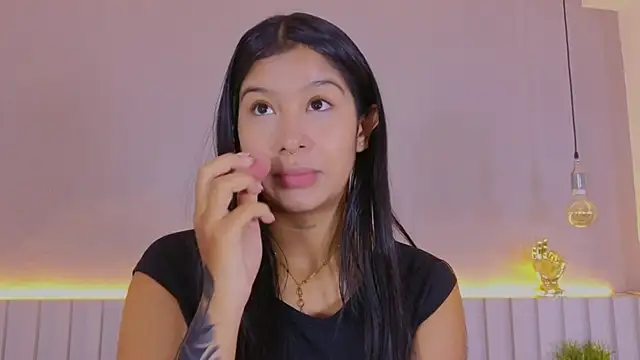 Snapshot of Aida_moreno chatting on February 2026 11:11:01 AM Aida moreno online show from February 2026 11:11:01 AM