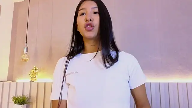 Snapshot of Aida_moreno chatting on March 2026 11:39:02 AM Aida moreno online show from March 2026 11:39:02 AM