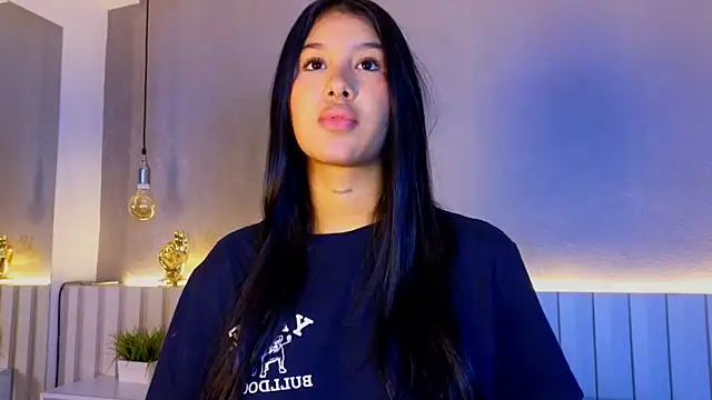 Snapshot of Aida_moreno chatting on April 2026 11:59:01 AM Aida moreno online show from April 2026 11:59:01 AM