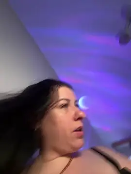 Evelinia online show from October 2025 01:34:02 PM