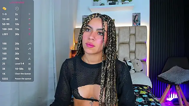 little sophie18 online show from October 2025 07:58:01 PM