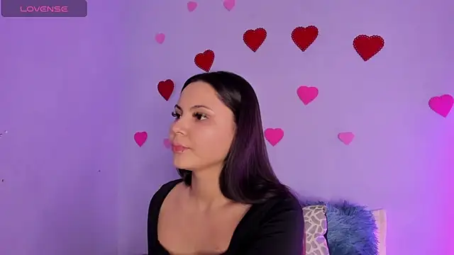 Snapshot of Bella_Manson_ chatting on March 2025 07:32:01 PM Bella Manson online show from March 2025 07:32:01 PM
