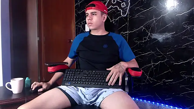 Snapshot of maty_hardx chatting on January 2025 12:04:02 PM maty hardx online show from January 2025 12:04:02 PM