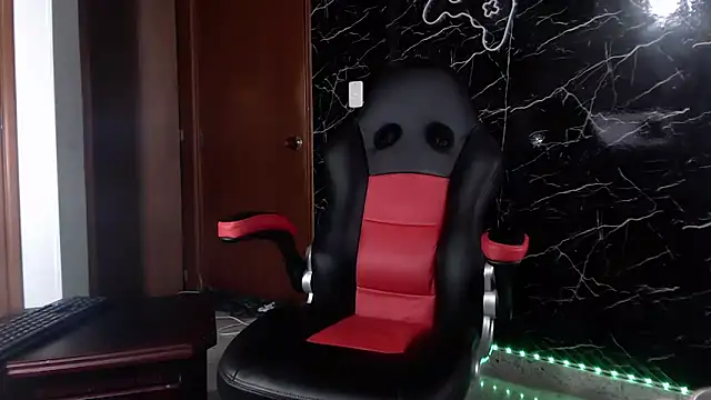 Snapshot of maty_hardx chatting on January 2025 10:07:02 AM maty hardx online show from January 2025 10:07:02 AM