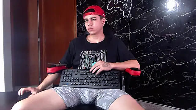 Snapshot of maty_hardx chatting on January 2025 12:52:01 PM maty hardx online show from January 2025 12:52:01 PM