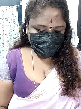 Snapshot of simran21 chatting on January 2025 02:07:02 PM simran21 online show from January 2025 02:07:02 PM