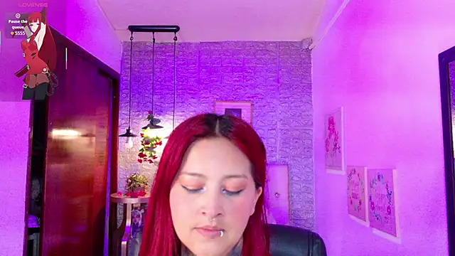 Snapshot of meghan_nill chatting on September 2025 02:55:02 AM meghan nill online show from September 2025 02:55:02 AM