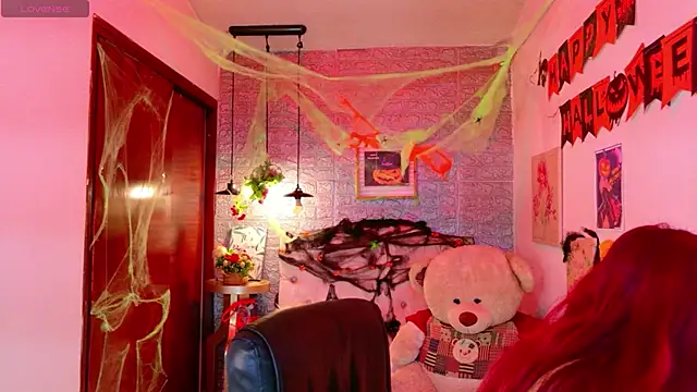 Snapshot of meghan_nill chatting on October 2025 02:56:01 AM meghan nill online show from October 2025 02:56:01 AM