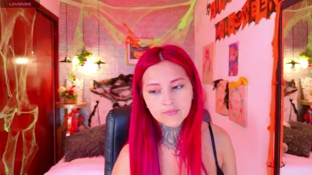 Snapshot of meghan_nill chatting on October 2025 02:56:02 AM meghan nill online show from October 2025 02:56:02 AM