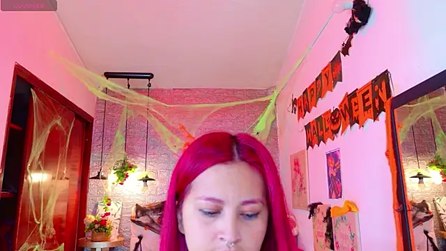 Snapshot of meghan_nill chatting on October 2025 02:56:01 AM meghan nill online show from October 2025 02:56:01 AM