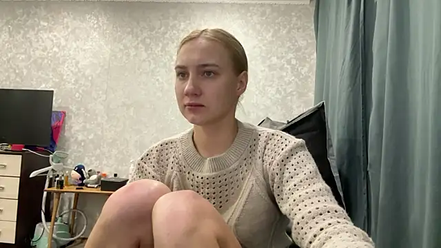 Snapshot of AnneBall chatting on January 2025 01:46:01 PM AnneBall online show from January 2025 01:46:01 PM