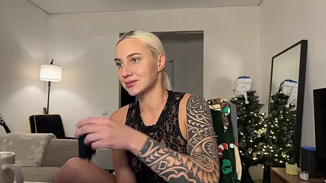 Snapshot of AnneBall chatting on January 2026 07:17:02 PM AnneBall online show from January 2026 07:17:02 PM