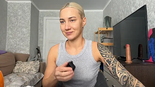 Snapshot of AnneBall chatting on February 2026 09:15:01 AM AnneBall online show from February 2026 09:15:01 AM