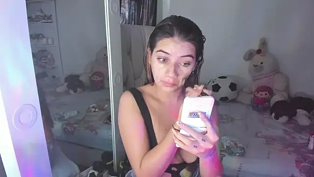 KittyKlum online show from May 2026 05:21:02 PM