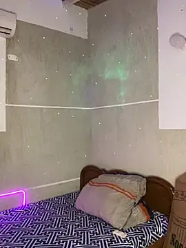 Snapshot of Mauuu18 chatting on October 2025 11:36:02 PM Mauuu18 online show from October 2025 11:36:02 PM