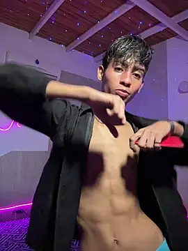 Snapshot of Mauuu18 chatting on November 2025 03:26:02 AM Mauuu18 online show from November 2025 03:26:02 AM